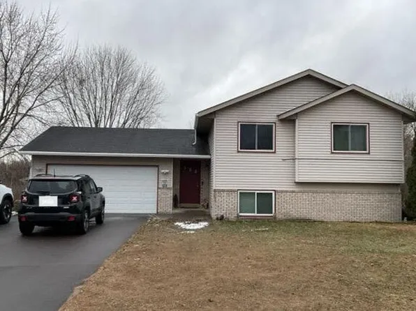 5052 Evergreen Trl, North Branch, MN 55056