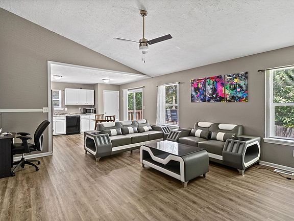 5th image of 4636 Tucson Dr
