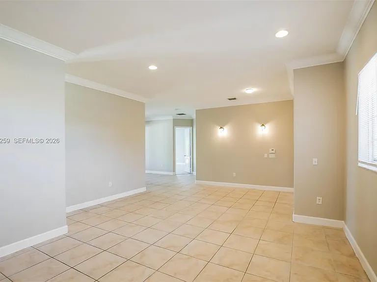 18686 SW 132nd Ave #O — Photo 4