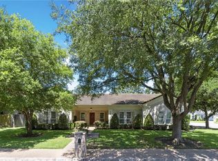 10406 Pinehurst Dr, Austin, TX 78747