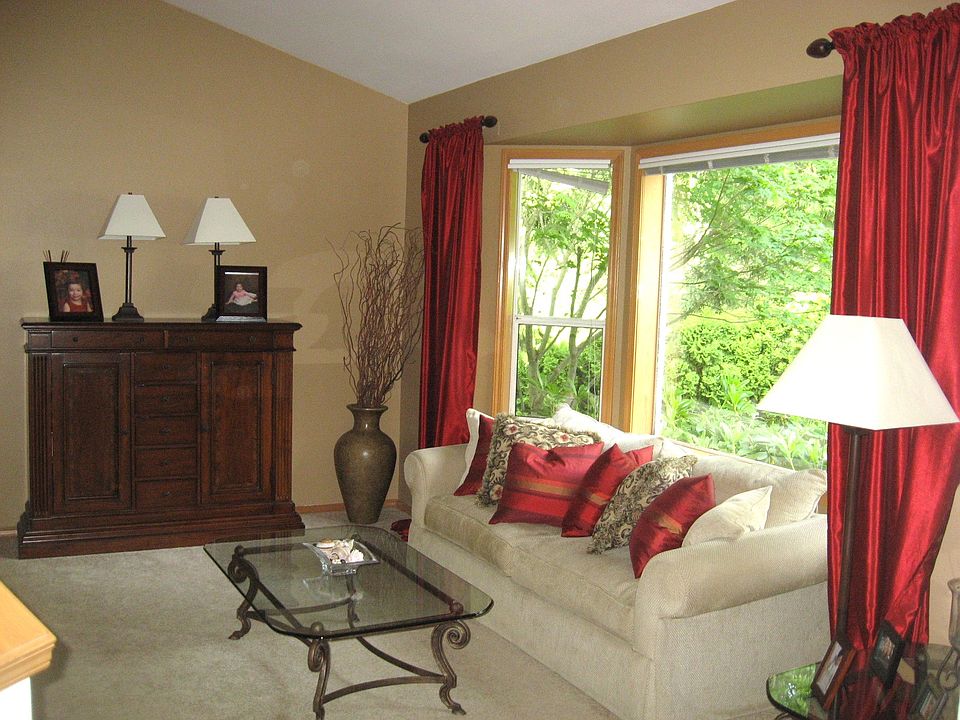 1st image of 459 209th Ave NE