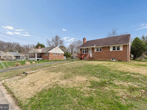 3rd image of 7209 Valleycrest Blvd
