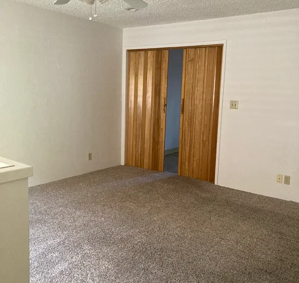 1227 Esplanade — Photo 3