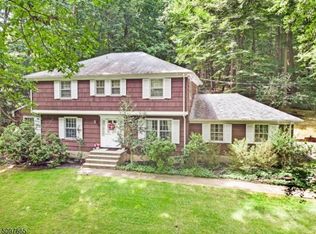 18 E Fox Chase Rd, Chester, NJ 07930