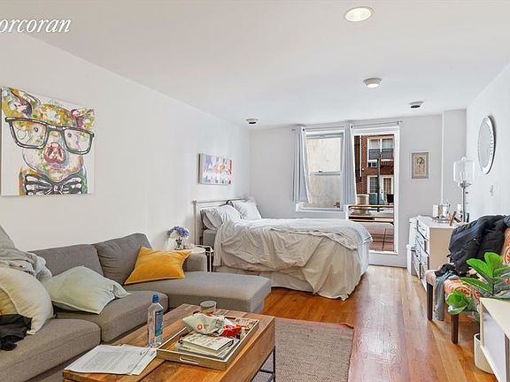 2nd image of 22 W 14th St #1JN