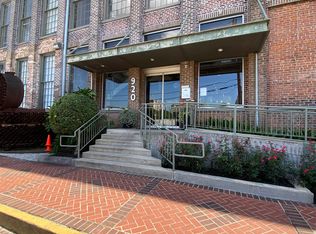 920 Poeyfarre St APT 322, New Orleans, LA 70130