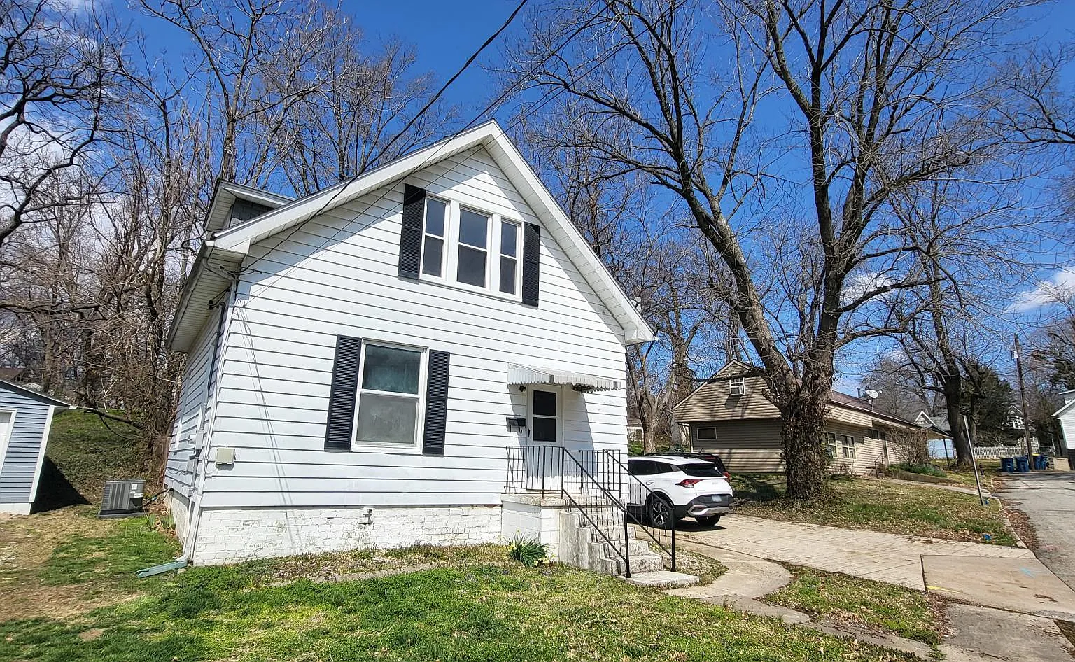 3 bed, 1463 sqft, $1,900 — Photo 2