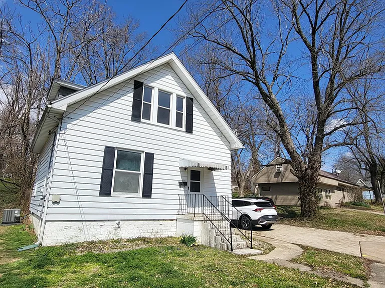 13 Abner Pl — Photo 2