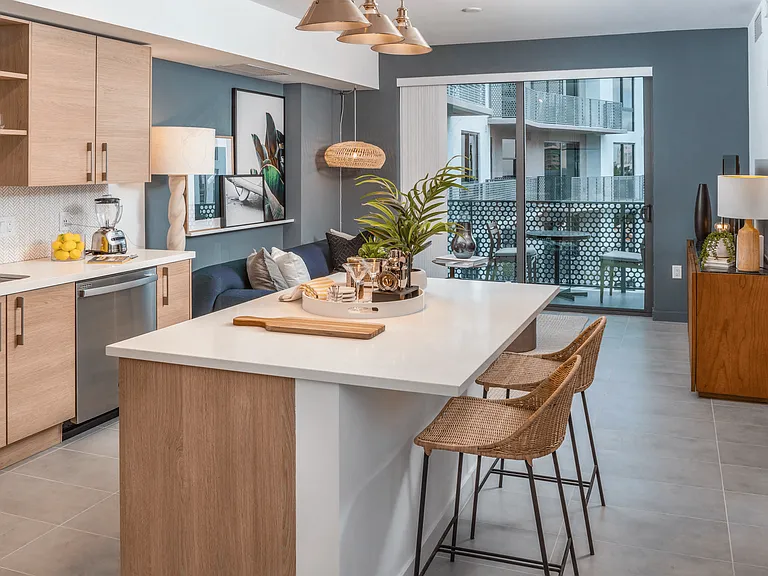 10X Miami River Apartments — Photo 4