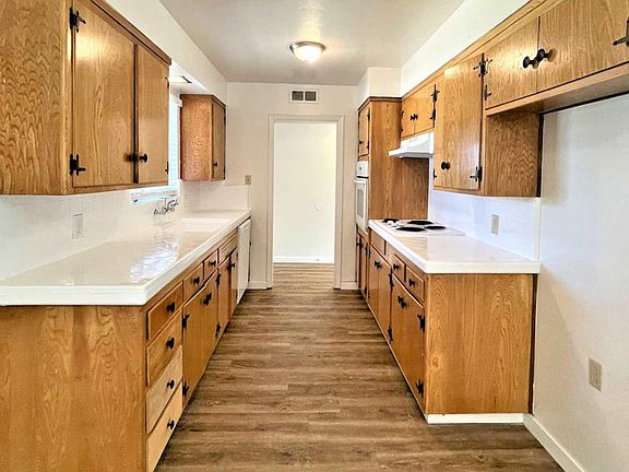 3rd image of 7034 Tamoshanter Way #1