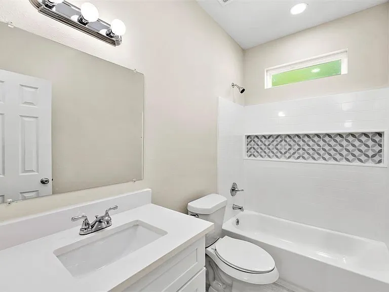 6832 Morrow St #B — Photo 4