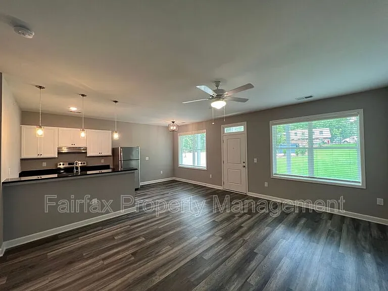 518 Boone St #103 — Photo 4