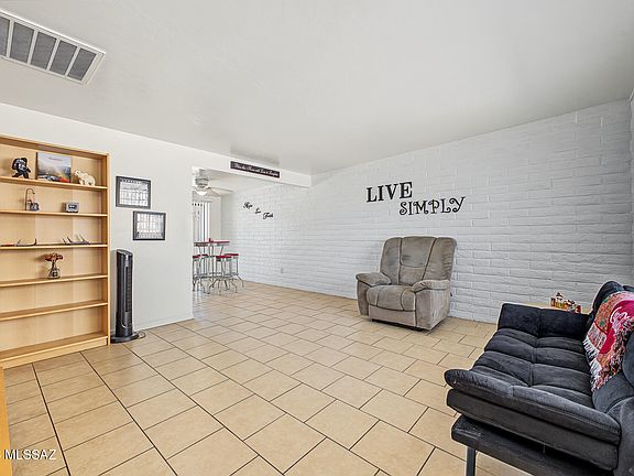 4th image of 2773 W Via Del Santo