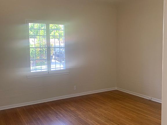 4th image of 200 S Martel Ave #7