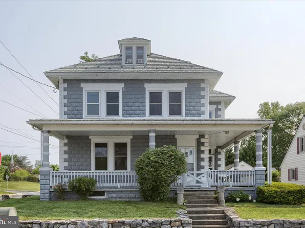 189 N Charlotte St, Manheim, PA 17545
