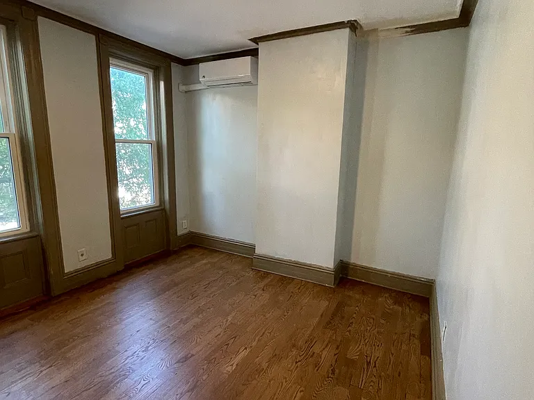1281 Union Ave — Photo 23