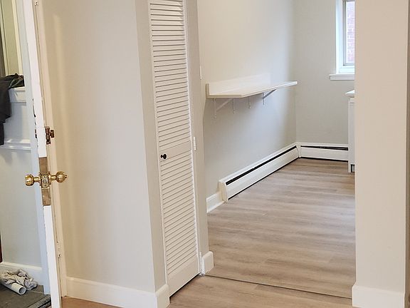 5th image of 69 Chiswick Rd APT 9