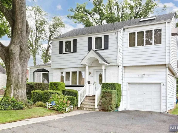 150 E Church St, Bergenfield, NJ 07621