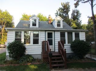 1097 Garden Rd, Willoughby, OH 44094