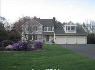 10 Spring Meadow Dr, Granby, CT 06035