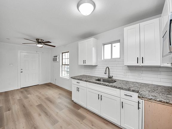 5th image of 209 Owens St #A
