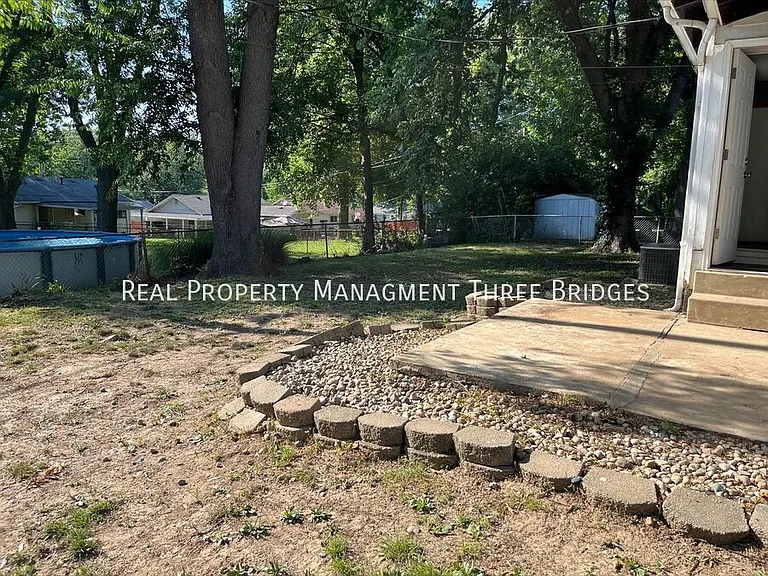 7025 Richwood Ln — Photo 6