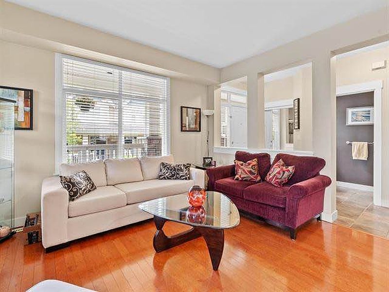 Surrey Townhouse for rent - 4 Bedrooms — photo 6