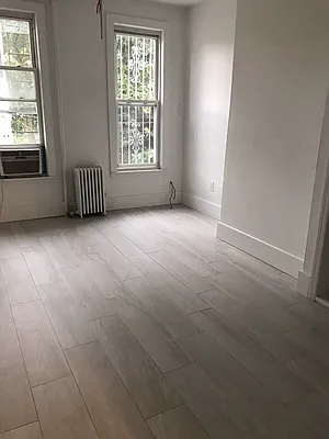 Rented by Johanna Gyuro, LREB | media 18