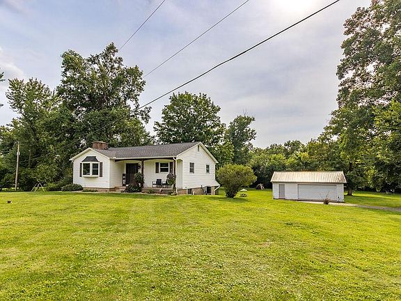 3rd image of 4261 Sugar Grove Rd SE