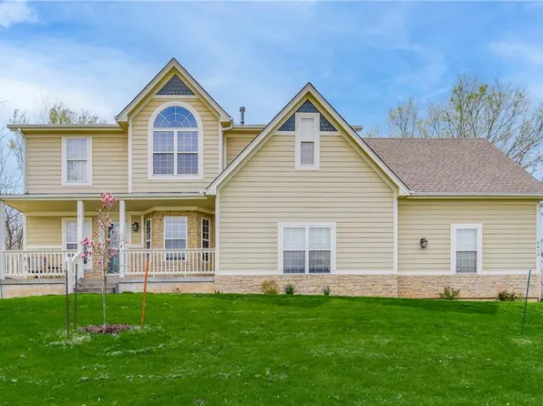 8410 Frederick Ct, De Soto, KS 66018