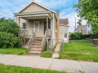 510 Pleasant St, Oshkosh, WI 54901