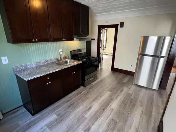 186 Grove St #1, Haverhill, MA 01832