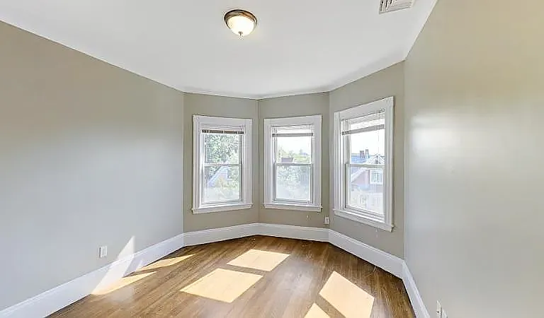15 Ashley St #3 — Photo 7