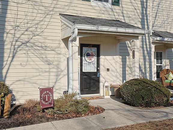 2nd image of 5776 Bunkers Ave