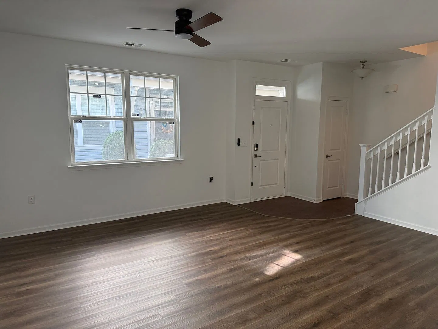 Hadley Park At Greenbrier - Three Bedrooms, Two And A Half Baths — Photo 3