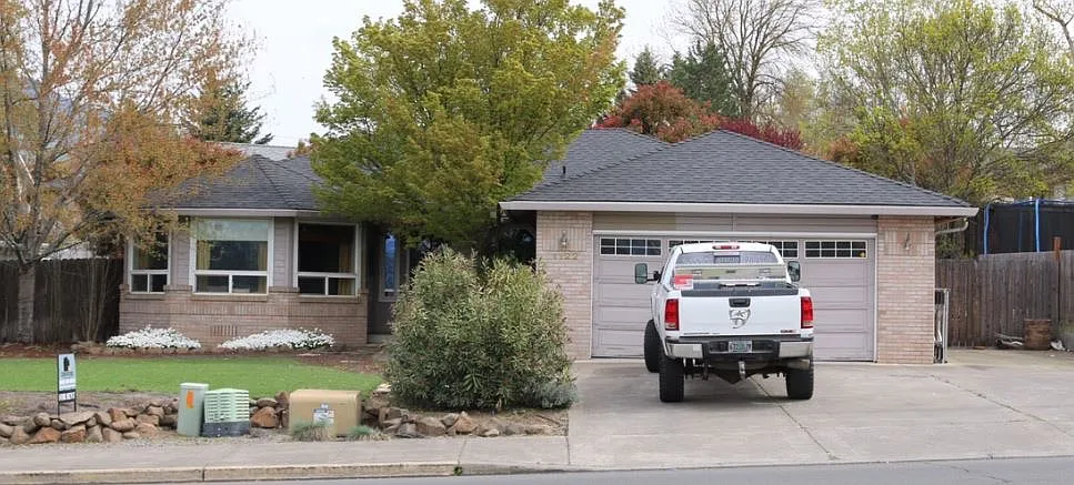 1122 Springbrook Rd photo 1