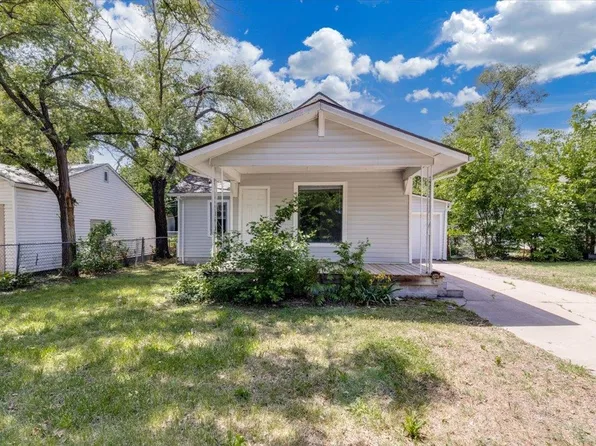 1821 S Grove St, Wichita, KS 67211