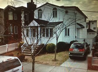 15620 101st St, Howard Beach, NY 11414