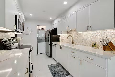 3rd image of 4917 N 73rd St APT 15
