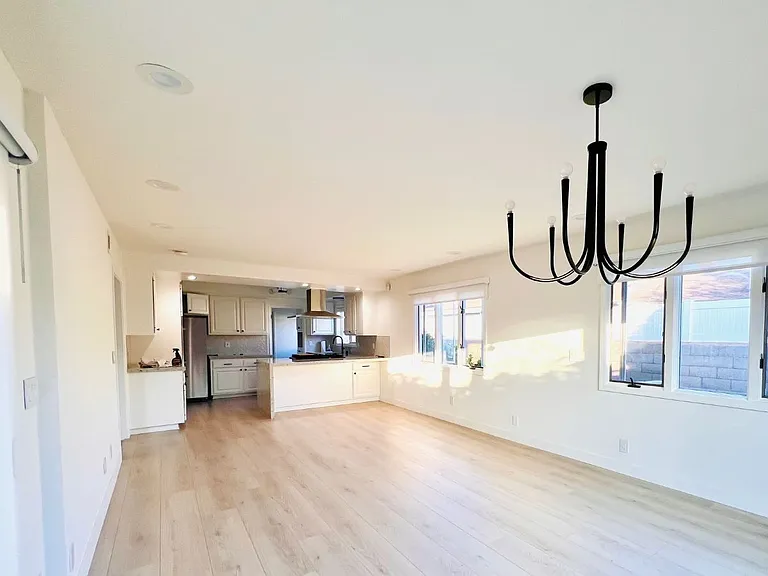 22637 Hickory Ave — Photo 6