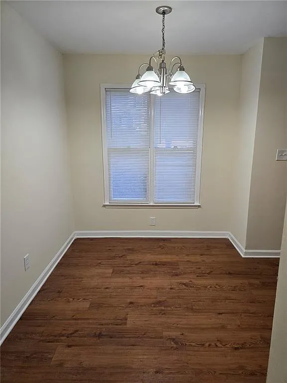 2 bed, 2.0 bath, 4236 sqft, $1,350 — Photo 3