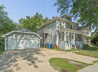 1213 Grand St, Oshkosh, WI 54901
