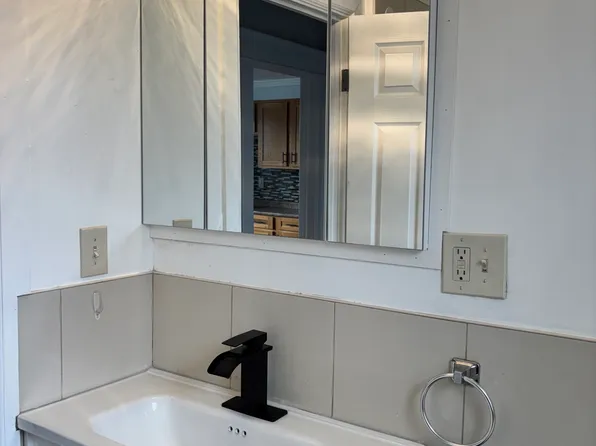 121 Harlem Rd, Buffalo, NY 14224