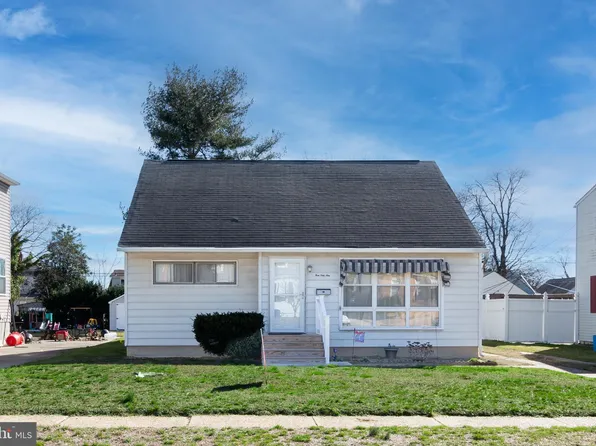 349 Greenwich Ave, Paulsboro, NJ 08066