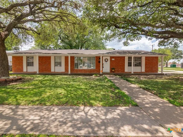 4811 Lilac Ln, Victoria, TX 77904