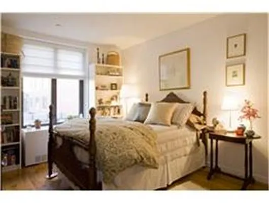 Sold by Modern Spaces | media 12