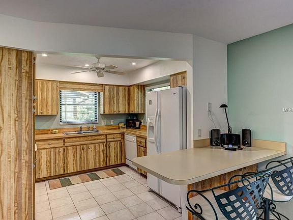 3rd image of 218 High Point Dr Unit A