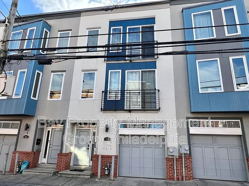3 bed, 3.0 bath, 1797 sqft, $2,600 — Photo 1