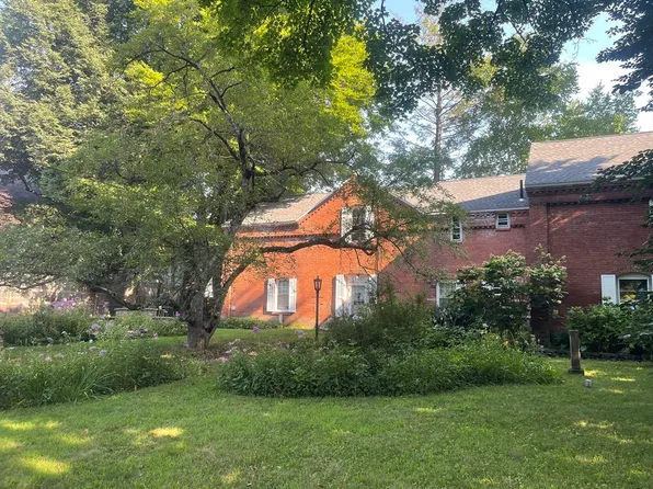 3 Bush St, Westfield, MA 01085
