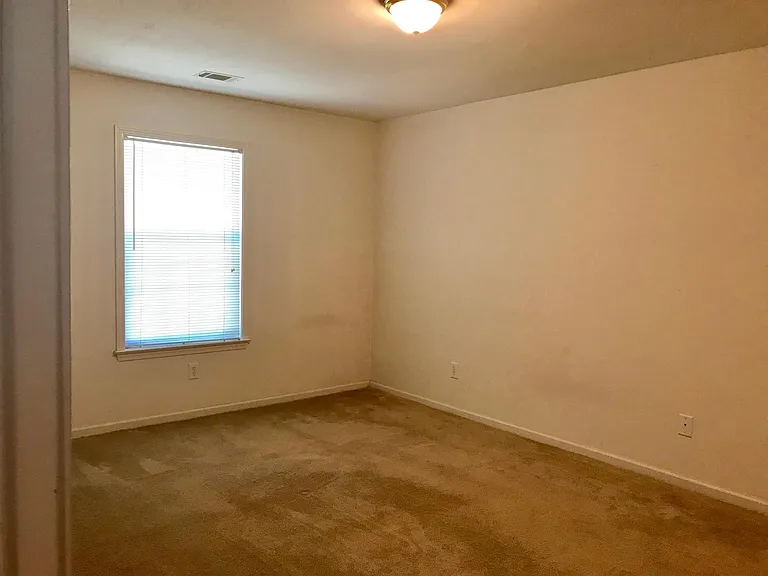 203 Twin Eagles Dr — Photo 4
